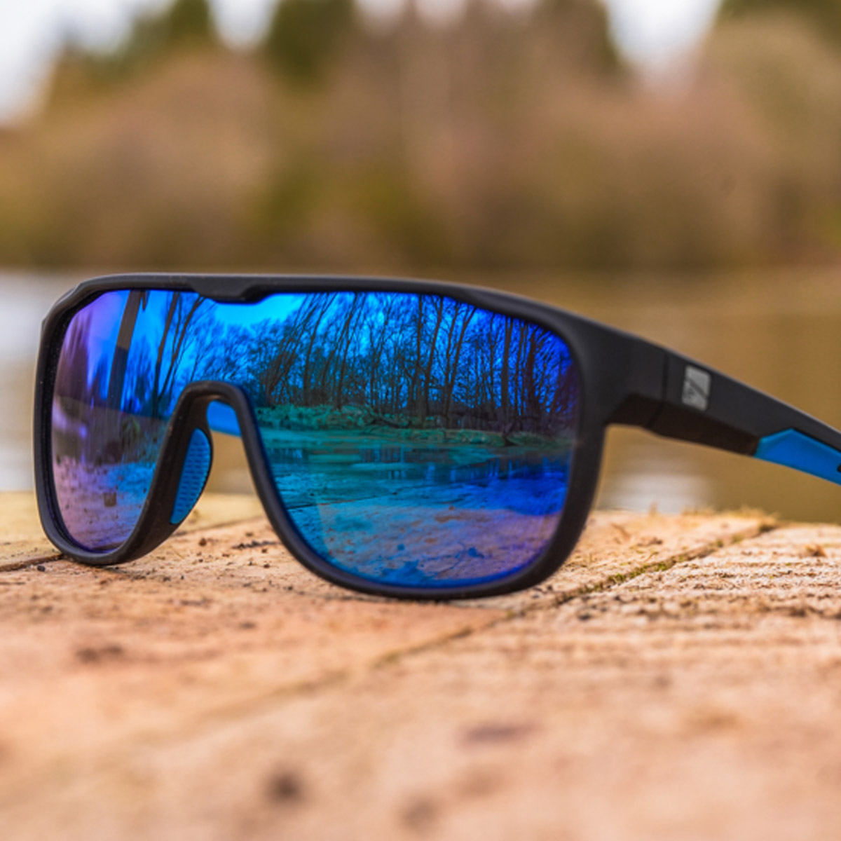 Preston Innovations Absolute Ascent Sunglasses - Ice Blue