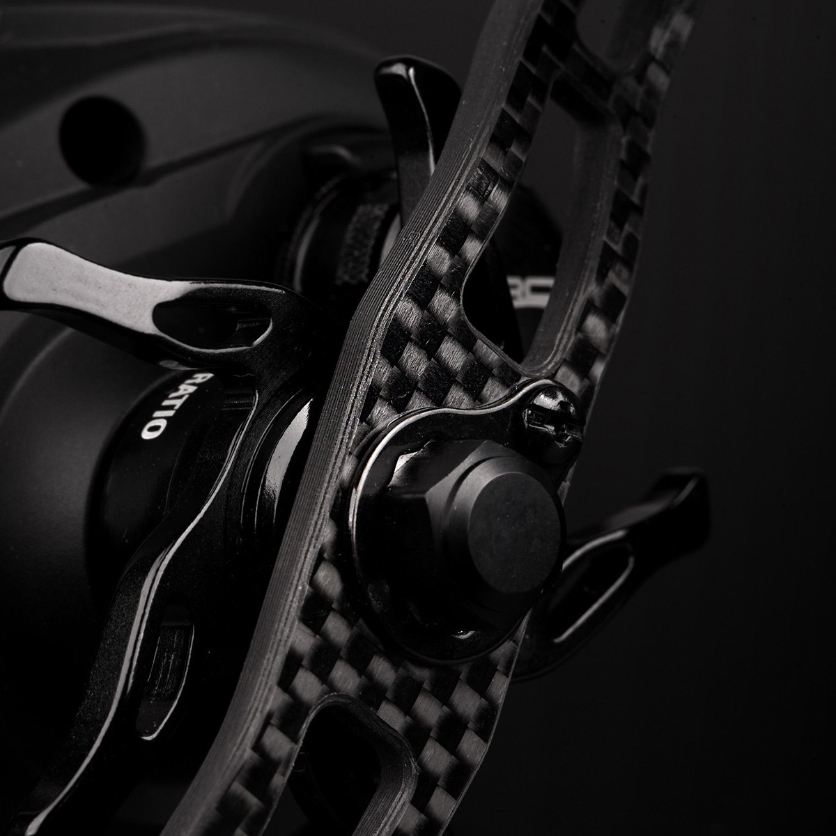 Spro JC Elite MG High Gear - Red Knob Cap