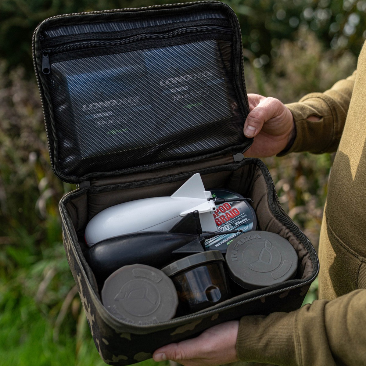 Korda Compac 200 Tackle Pouch Dark Kamo