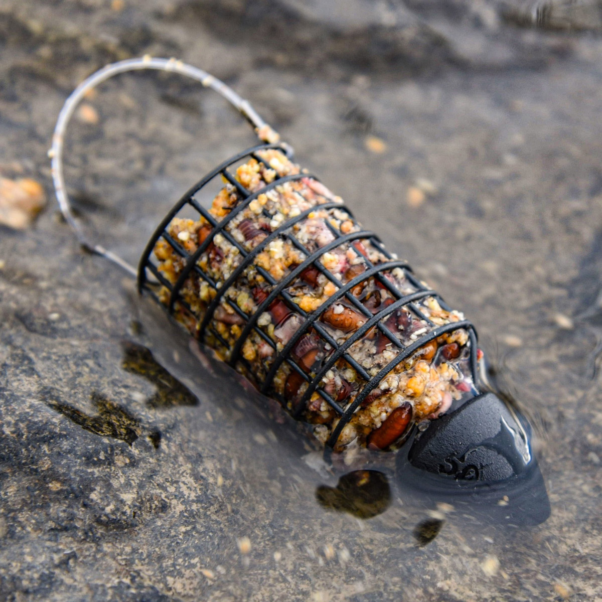 Cresta Double Legged Bullet Feeders Medium