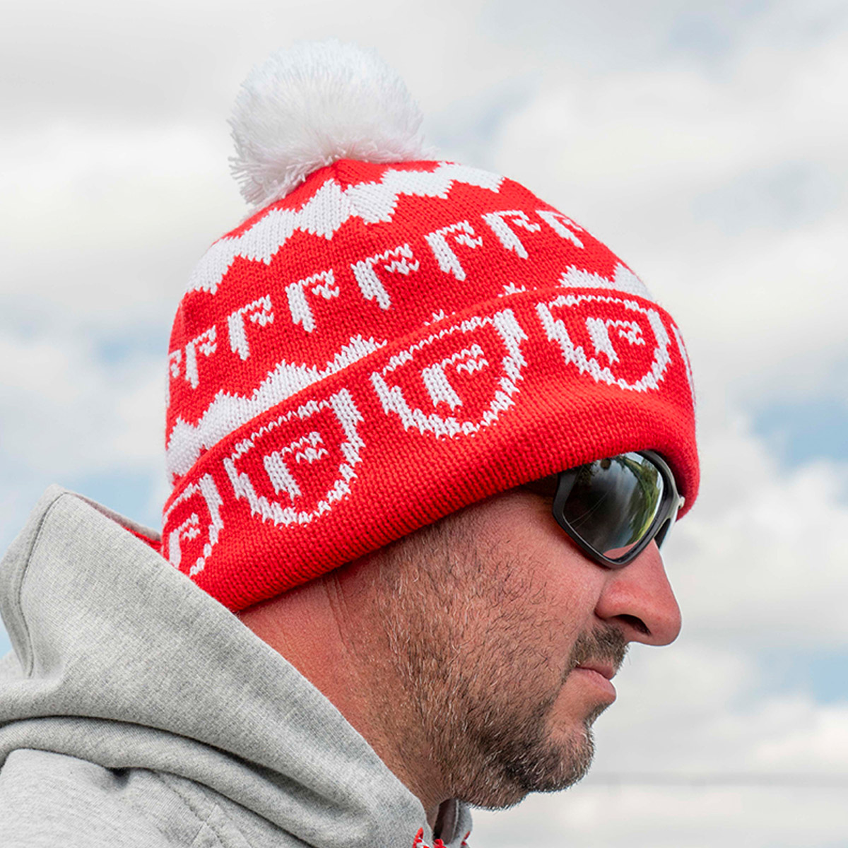 Fox Rage Voyager Christmas Bobble Hat