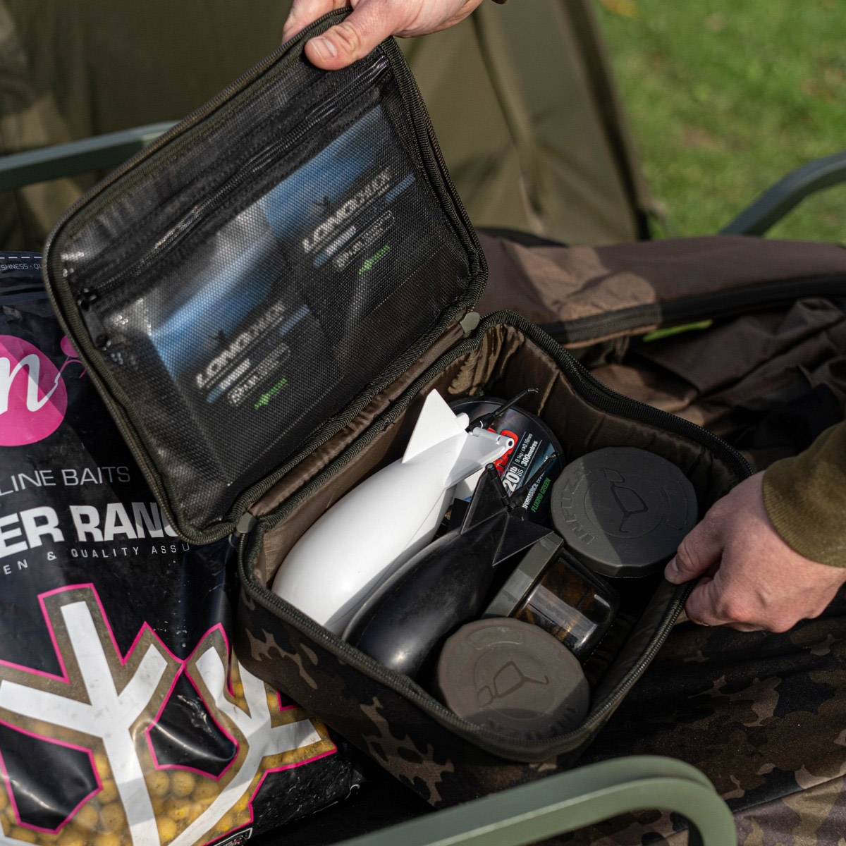Korda Compac 200 Tackle Pouch Dark Kamo