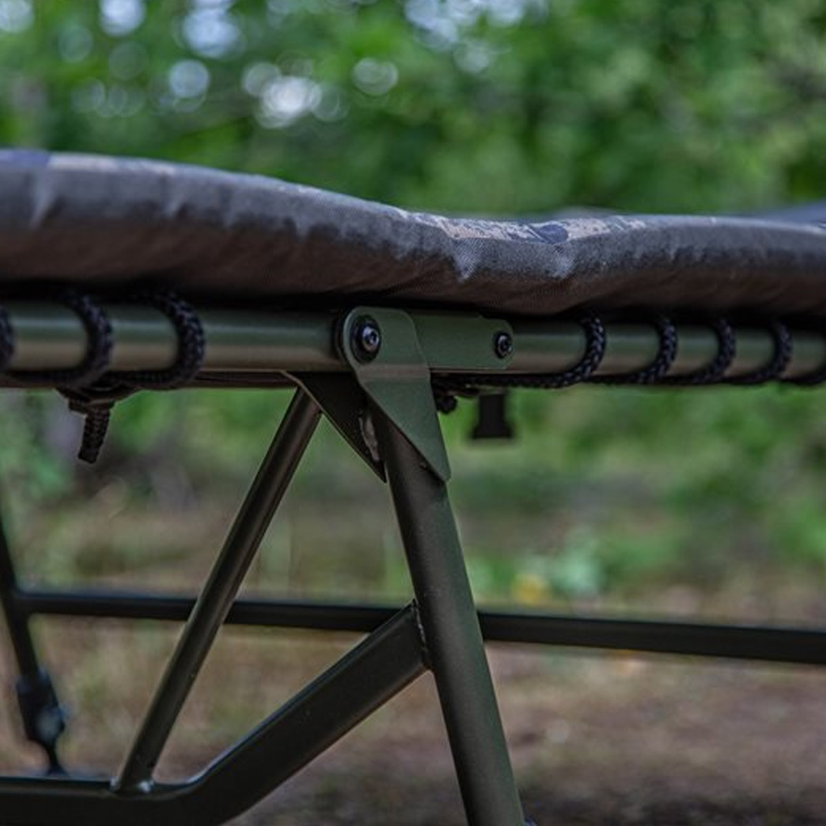 Solar UnderCover Camo Bedchair