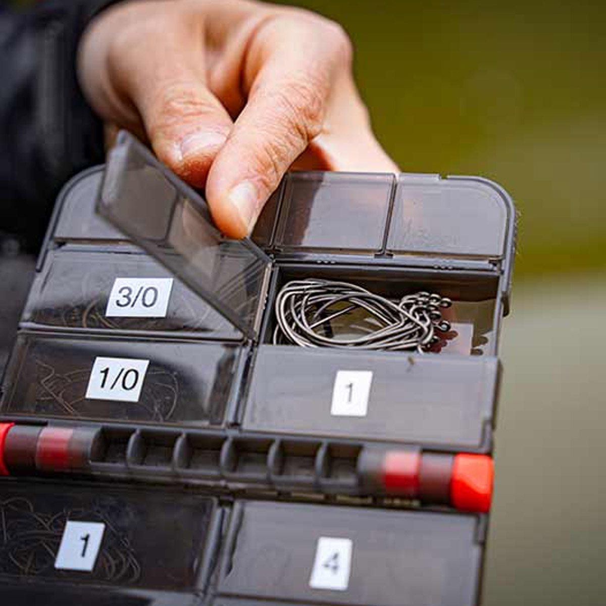 Fox Rage Medium Full Compartment Accessory Box