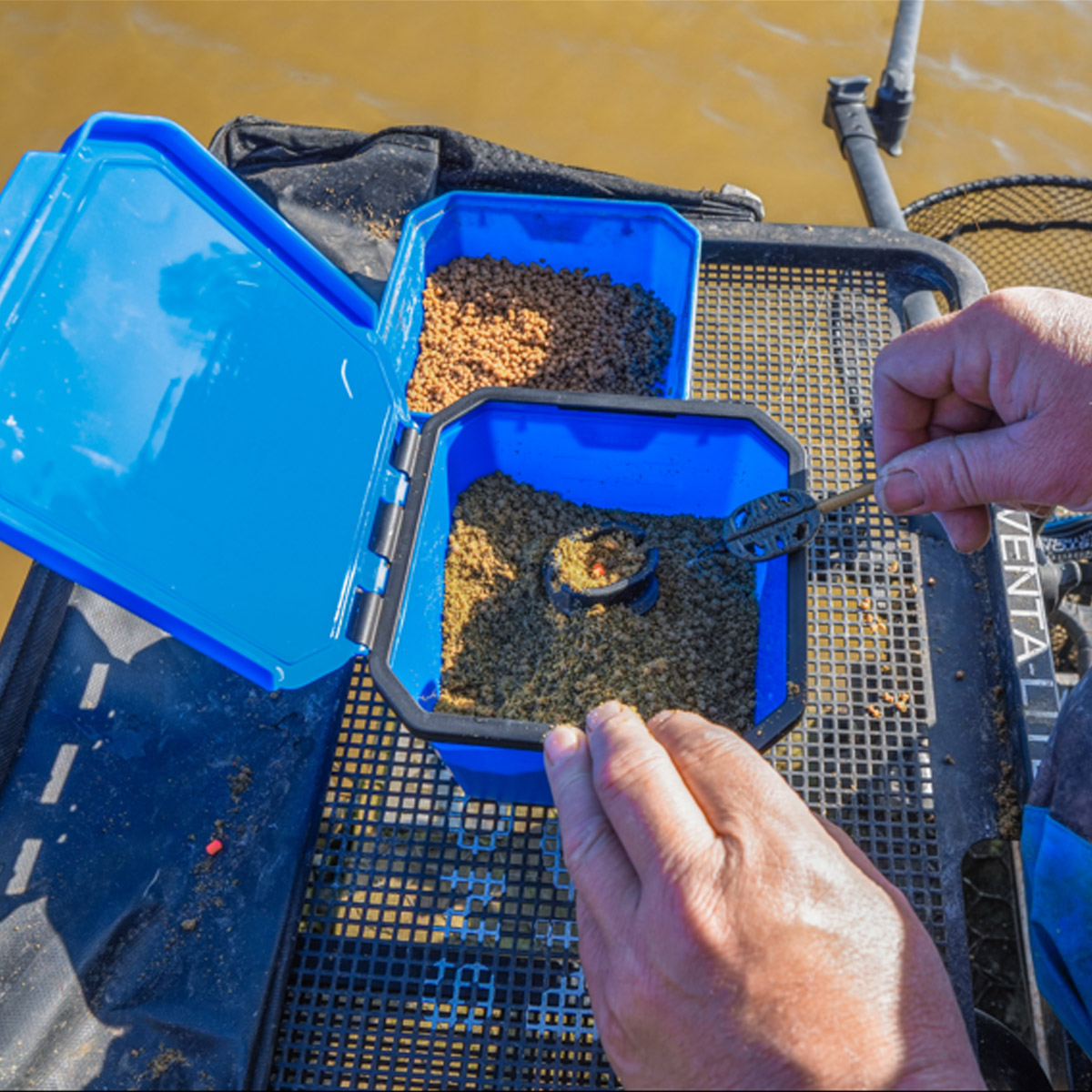 Preston Innovations Flip Lid Bait Tub 1,8 Liter