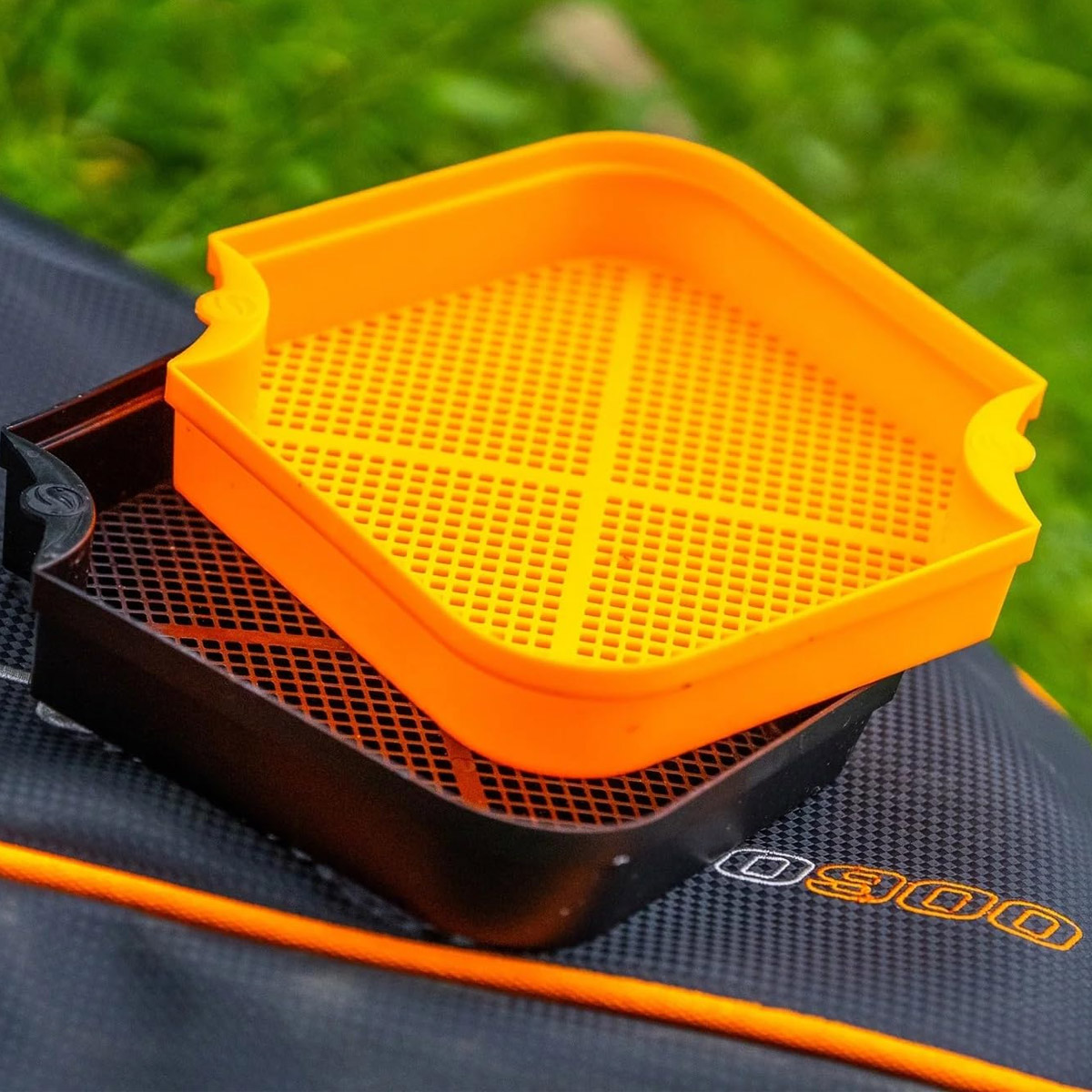 Guru Maggot Riddle Orange