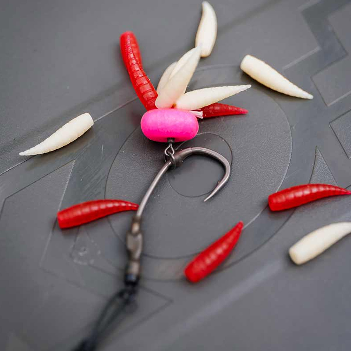 Fox Edges™ Essentials Pop-Up Maggots