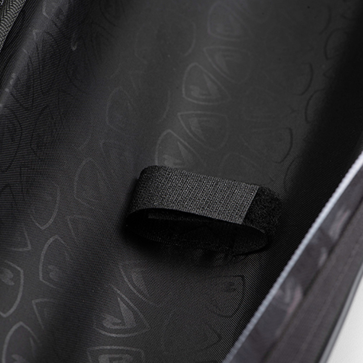 Fox Rage Voyager Camo Hard Rod Sleeve Single 1,45 Meter