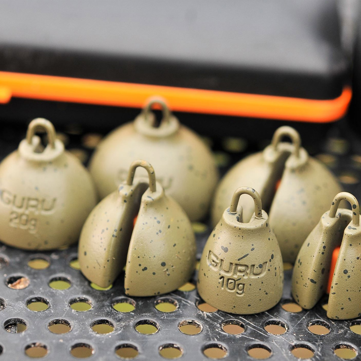 Guru Plummets Peillood