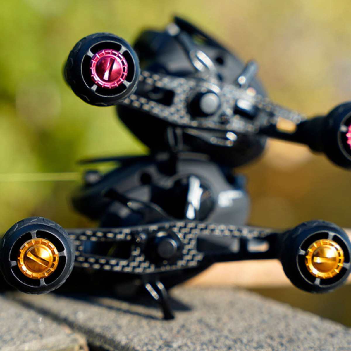 Spro JC Elite MG High Gear - Red Knob Cap