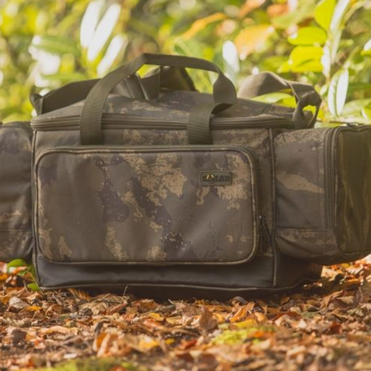 Solar Undercover Camo Carryall Medium