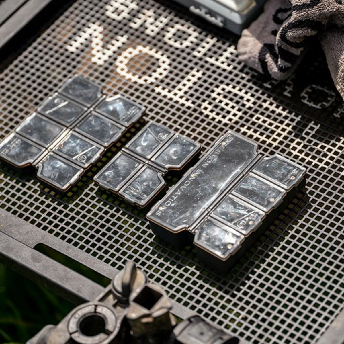 Preston Innovations Accessory Box 8 Compartment Shallow