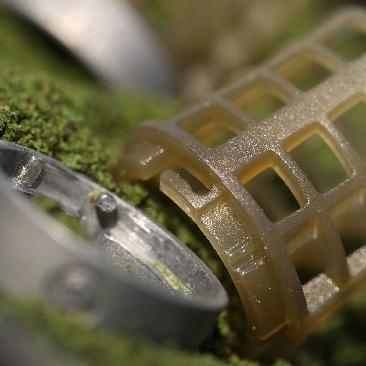 Guru X-Change Distance Feeder Caged - Small