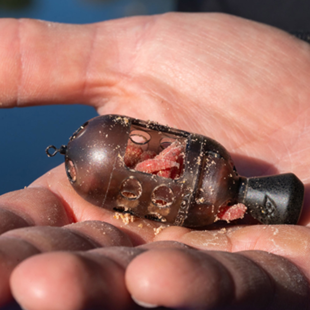 Preston Innovations Carp Maggot Feeder Small